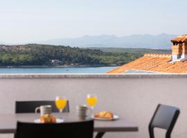 Apartment in Soline - Insel Krk 50534, ξενοδοχείο σε Soline