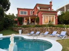 Luxurious Villa 6 Min from Beach with Sea Views