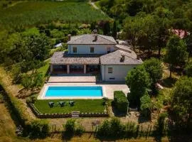 La Dolce Villa