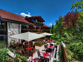 Viesnīca DIANA Naturpark Hotel - mit Oberstaufen Plus Golf pilsētā Oberstaufene