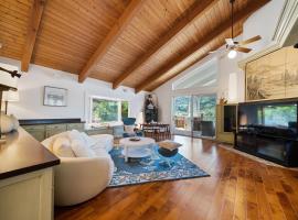 Secluded Lux Retreat in Moraga โรงแรมในMoraga