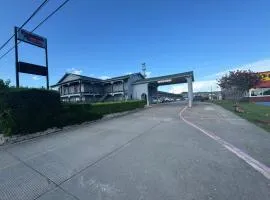 spanish trails inn