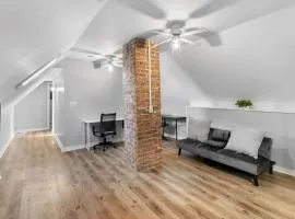 Spacious 2BR Suite Near Yale & SCSU