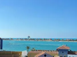 شاليه للايجار3 غرف في بورتو مارينا العلمين اصنع بعض الذكريات كود 07