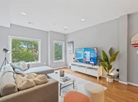 Spacious DC Retreat Two Units 4BR & 5BA #DCottage