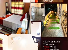 Lahiru Airport Villa, hotel v destinaci Andiambalama