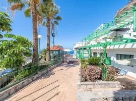 Los Veleros Apartments