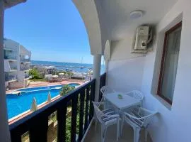 Top Complex Apartment on the Beach