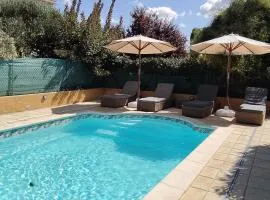 Havre de paix au cœur du Sud appartement cosy climatisé piscine privée entre mer et trésors du Languedoc