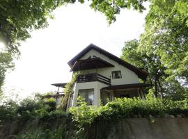 Casa Mariei - Vila Breaza, Hotel in Nistoreşti