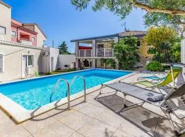 Gorgeous Home In Premantura With Sauna