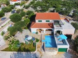 2 Bedroom Beautiful Home In Pozorac