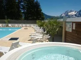 Appartement 2 chambres avec une grande Terrasse Accès gratuit Piscine, Jacuzzi, salle de sport