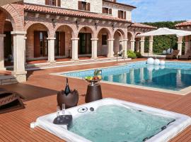 Villa Carolus Barat, hotel in Barat