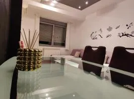 Petra Apartment, free parking