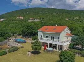 6 Bedroom Nice Home In Svib