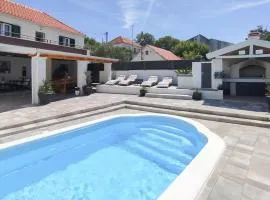 Awesome Home In Ljubitovica