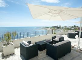 Hotel La Spiaggia – hotel w mieście Torre Lapillo