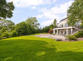 Old Money Apart Hotel, hotel in Whitebridge