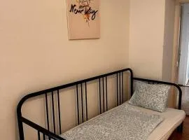 Central 6 Pax Apartment Perfect for Group or Family