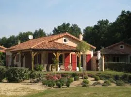 Villa in France with Garden & Barbecue