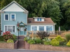 Big River Escape Grandview Manse