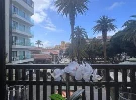 Frente a la Plaza del Charco - Mar y vida desde tus 2 balcones