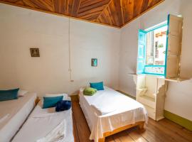 Casa Hotel Santa Laura Jericó, hotel in Jericó