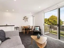 Free Secure Park CBD Location 2 Bdrms 5 mins CBD