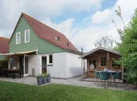 Holiday Home in Quiet Park with Garden