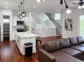 Rooftop Retreat with Downtown Views