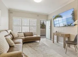 Bright 2-Bed Apartment Steps from Largs Bay Beach