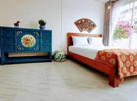 Lumphini Perfect Escape Sunny Rooftop EnSuite