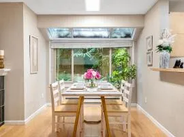 #Marbella Lane - Cozy Forest Cabin Min from DWNTN