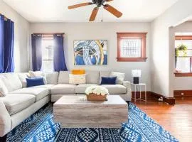 Historic Family Getaway, 5 Star Location, Royal Beds