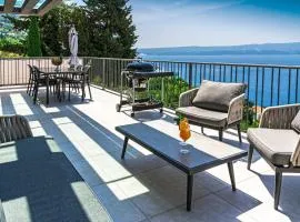 Villa Luxury Dream, Indoor Heated Pool, 7 persons, Sea Views, Omiš