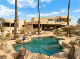 Happy Valley Hideaway Resort-like home with amazing views walking distance to hiking trails, hotel in Parkview Estates