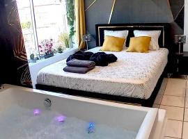 Luxury Beach Room, hotel a Frontignan