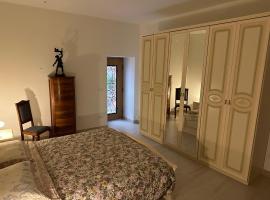 Dimora sul Corso, hotel with parking in Acquasanta Terme