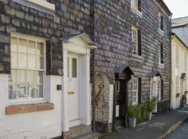 Crescent Cottage