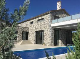 Luxury in Perfect Location, Sežana Villa 1003, hotel de luxo em Sežana