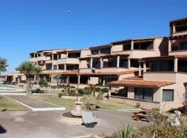 Mid-century Ocean View Apartment