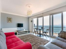 Windows On The Bay - izmir, hôtel à Konak