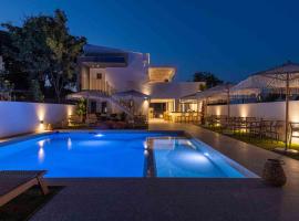 The 8 Keys, hotel s jacuzzi v destinaci Skala Potamias