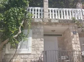 Pet Friendly Apartment Ground Floor