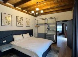 MAVI KONAK Butique Hotel Deluxe Rooms & Suites