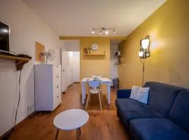 Yellow Flip-Flops Apartment