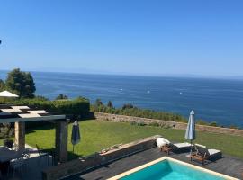 Villa Sea view Alex Elani Xalkidiki, hotel en Elani