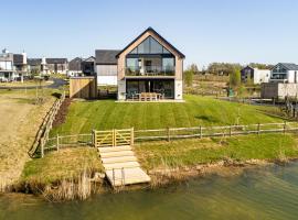 The Lark Ascending BR11 Silverlake Dorset, hotel in Warmwell