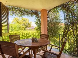 Casa Vacanze l'Olivastro, hotel in Àrbatax